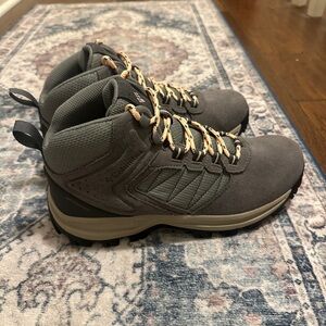 Columbia Women’s Hiking Shoes/Boots